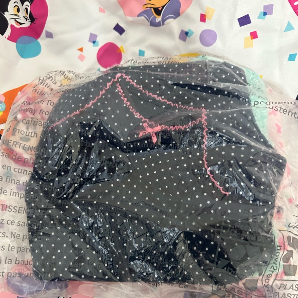 5 Baby girl Onesie CARTERS brand new